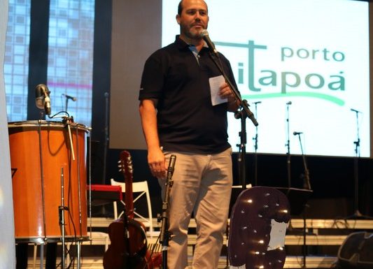 Cenario encantador e apresentacoes impecaveis marcaram a 4a Noite Cultural do Porto Itapoa 39