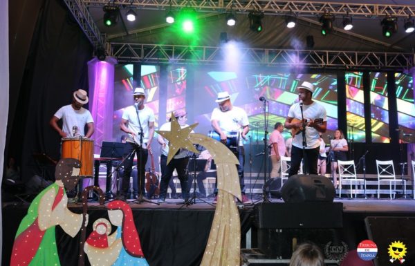 Cenario encantador e apresentacoes impecaveis marcaram a 4a Noite Cultural do Porto Itapoa 45