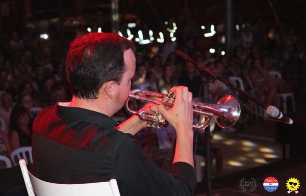 Cenario encantador e apresentacoes impecaveis marcaram a 4a Noite Cultural do Porto Itapoa 62