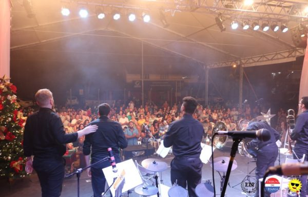 Cenario encantador e apresentacoes impecaveis marcaram a 4a Noite Cultural do Porto Itapoa 63