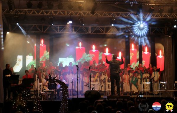 Cenario encantador e apresentacoes impecaveis marcaram a 4a Noite Cultural do Porto Itapoa 76