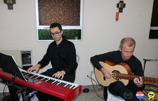 Concerto Natal Sempre Presente e ovacionado pelo publico presente na Igreja Matriz 88