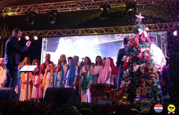 Emocao toma conta de Itapoa na abertura do Toque de Natal 12