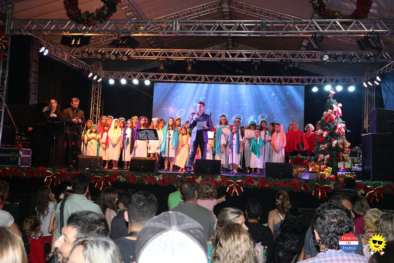 Emocao toma conta de Itapoa na abertura do Toque de Natal 13