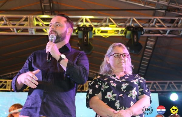 Emocao toma conta de Itapoa na abertura do Toque de Natal 16