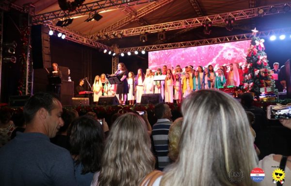 Emocao toma conta de Itapoa na abertura do Toque de Natal 20