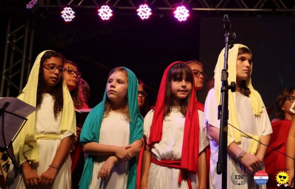 Emocao toma conta de Itapoa na abertura do Toque de Natal 27