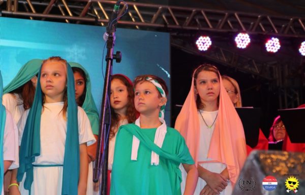 Emocao toma conta de Itapoa na abertura do Toque de Natal 29