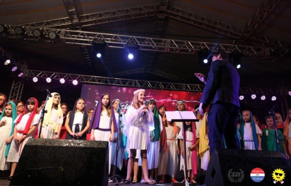 Emocao toma conta de Itapoa na abertura do Toque de Natal 39