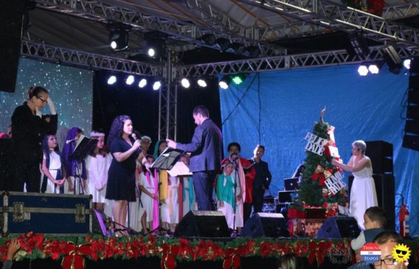 Emocao toma conta de Itapoa na abertura do Toque de Natal 40