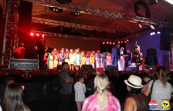 Emocao toma conta de Itapoa na abertura do Toque de Natal 5