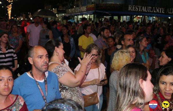 Emocao toma conta de Itapoa na abertura do Toque de Natal 8