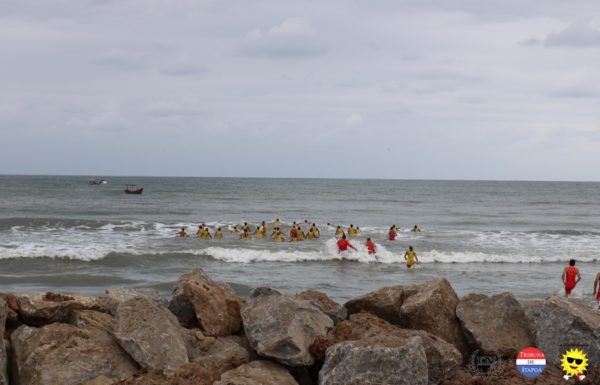 Guarda-vidas civis de Itapoa recebem treinamento com aeronave Aguia da PM 19
