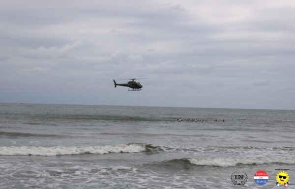Guarda-vidas civis de Itapoa recebem treinamento com aeronave Aguia da PM 35