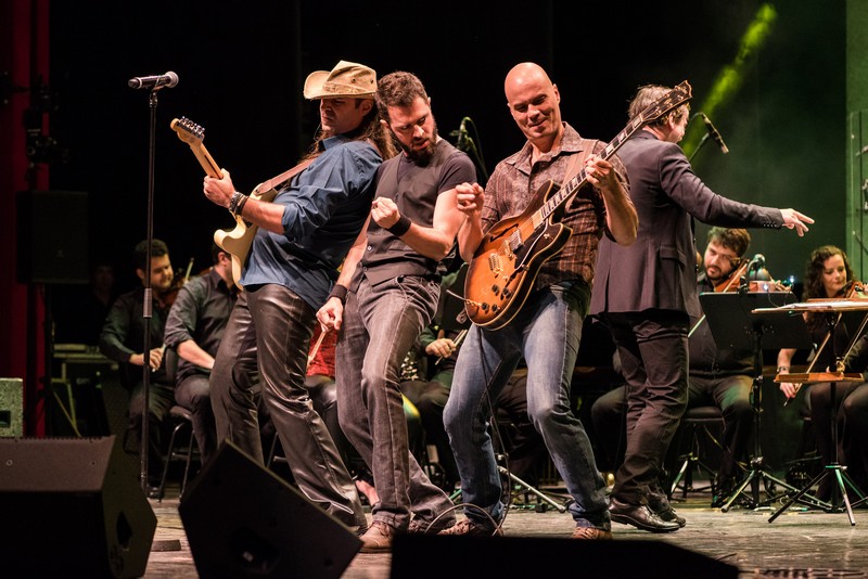 camerata florianopolis apresenta rockn camerata em itapoa nesta quinta-feira 20-12 4