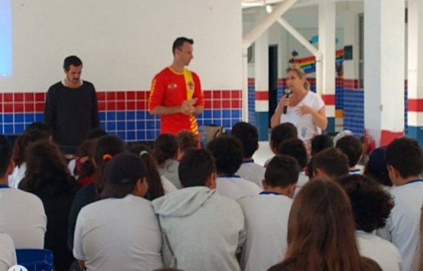 Bombeiros Militares de Itapoa realizam palestra sobre perigos do banho de mar a estudantes 13