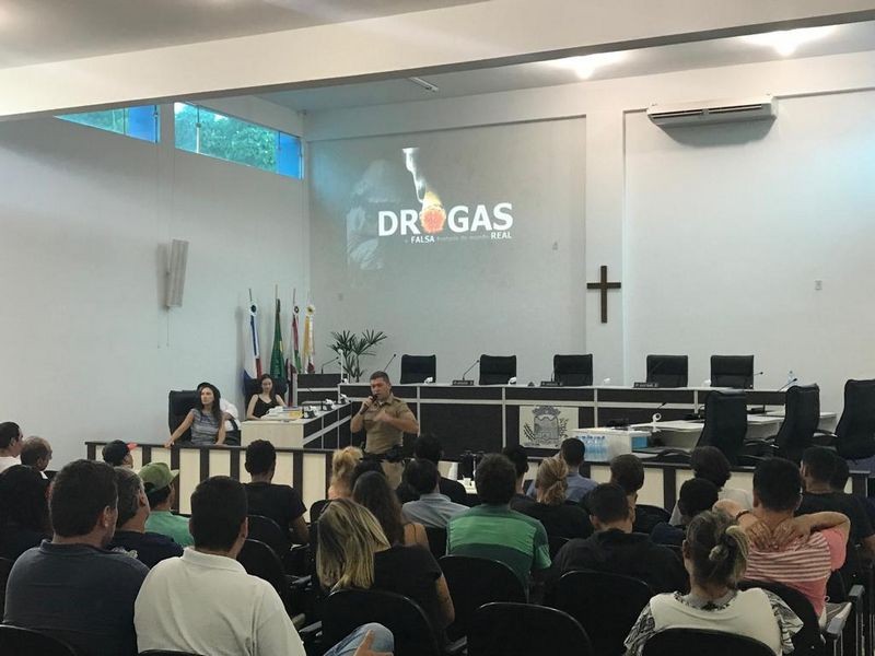 Comarca de Itapoa realiza audiencia com 30 pessoas autuadas por posse de drogas 5