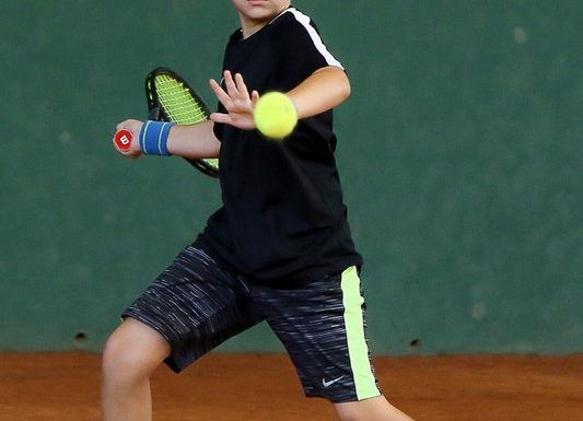 Tenista mirim de Itapoa convocado para a Selecao Catarinense de sua modalidade 04