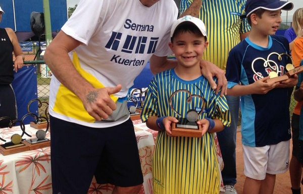 Tenista mirim de Itapoa convocado para a Selecao Catarinense de sua modalidade 05