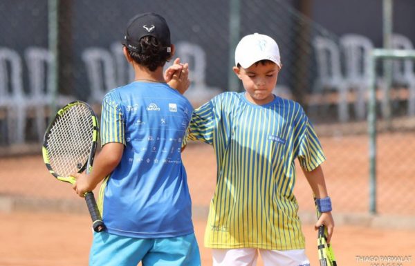 Tenista mirim de Itapoa convocado para a Selecao Catarinense de sua modalidade 08
