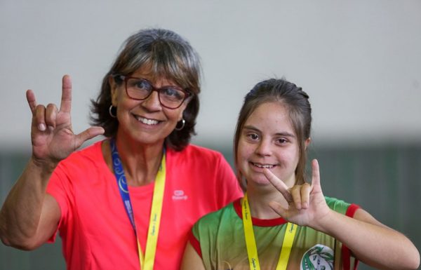 Talento unico de Maria Fernanda da Silva, de Itapoa, é destaque nas Surdolimpiadas 2