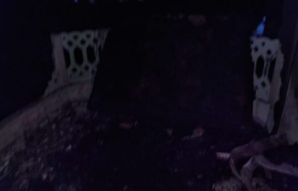 Bombeiros apagam incendio possivelmente criminoso no balneario Paese 10