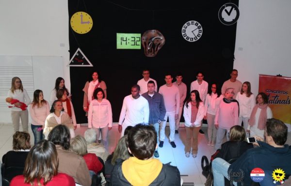 Coral Bom Jesus Ielusc apresentou o espetaculo Sobre o Tempo em Itapoa 05