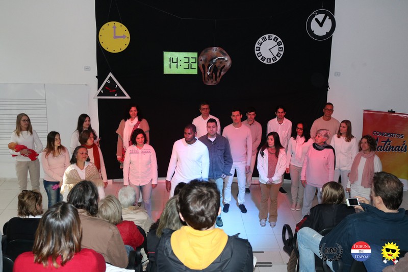 Coral Bom Jesus Ielusc apresentou o espetaculo Sobre o Tempo em Itapoa 05