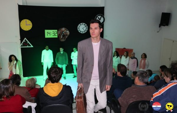 Coral Bom Jesus Ielusc apresentou o espetaculo Sobre o Tempo em Itapoa 08