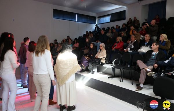 Coral Bom Jesus Ielusc apresentou o espetaculo Sobre o Tempo em Itapoa 09