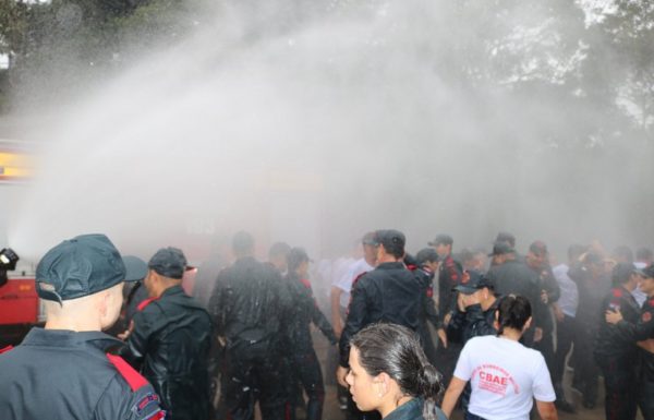 Publico lota Camara de Itapoa para prestigiar solenidade do Corpo de Bombeiros local 07