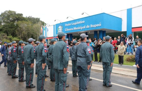 Publico lota Camara de Itapoa para prestigiar solenidade do Corpo de Bombeiros local 13