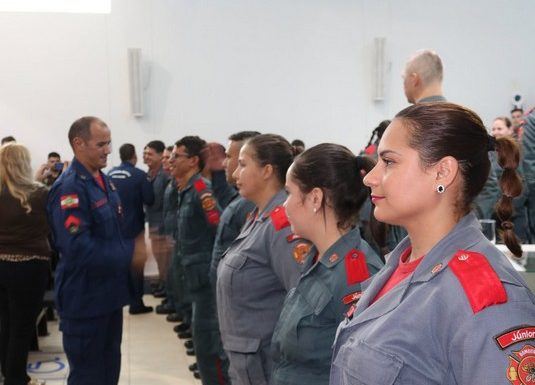 Publico lota Camara de Itapoa para prestigiar solenidade do Corpo de Bombeiros local 19