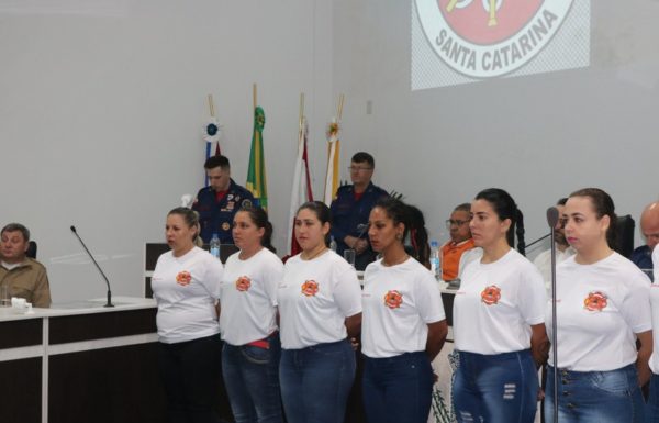 Publico lota Camara de Itapoa para prestigiar solenidade do Corpo de Bombeiros local 35