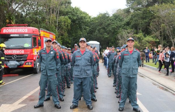 Publico lota Camara de Itapoa para prestigiar solenidade do Corpo de Bombeiros local 45