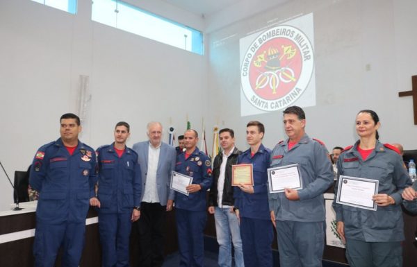 Publico lota Camara de Itapoa para prestigiar solenidade do Corpo de Bombeiros local 47