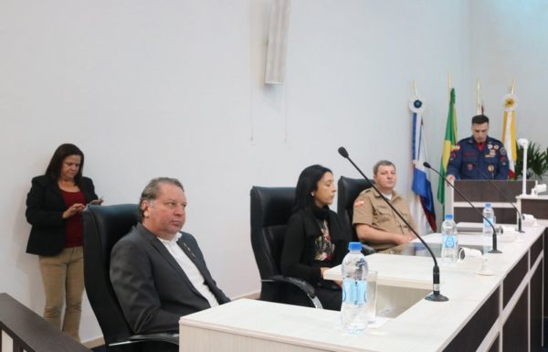 Publico lota Camara de Itapoa para prestigiar solenidade do Corpo de Bombeiros local 53