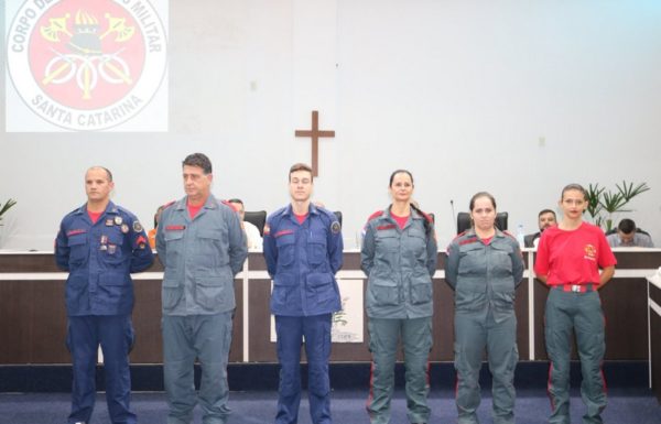 Publico lota Camara de Itapoa para prestigiar solenidade do Corpo de Bombeiros local 60