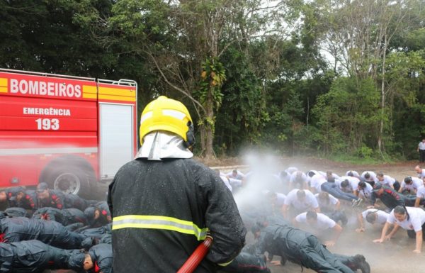 Publico lota Camara de Itapoa para prestigiar solenidade do Corpo de Bombeiros local 65
