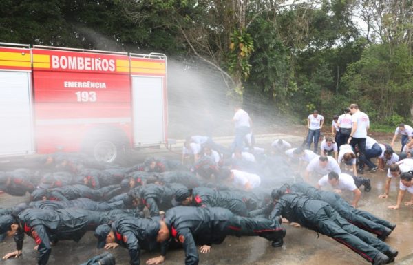 Publico lota Camara de Itapoa para prestigiar solenidade do Corpo de Bombeiros local 74