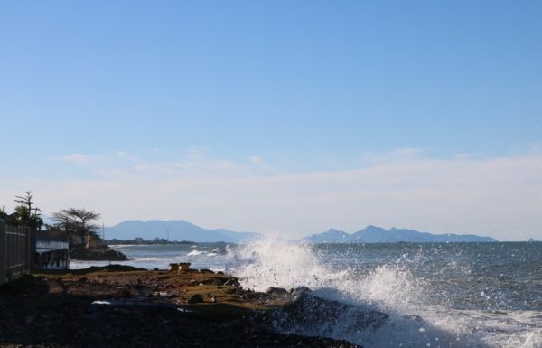 Forte ressaca causa prejuizos em Itapoa 09