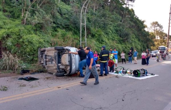 Idosa de 90 anos de idade fica ferida em acidente na SC-416 em Itapoa 3