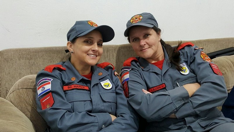 Mulheres se destacam no servico de bombeiros comunitarios de Itapoa 01