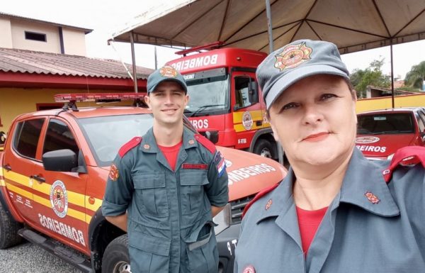 Mulheres se destacam no servico de bombeiros comunitarios de Itapoa 05