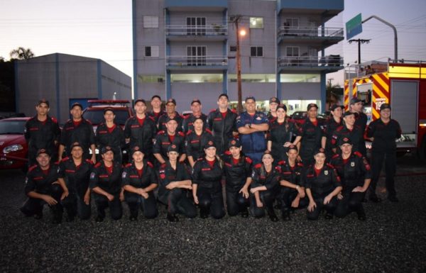 Mulheres se destacam no servico de bombeiros comunitarios de Itapoa 06