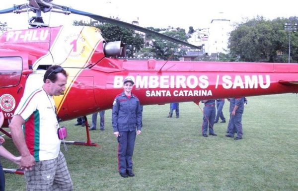 Mulheres se destacam no servico de bombeiros comunitarios de Itapoa 10