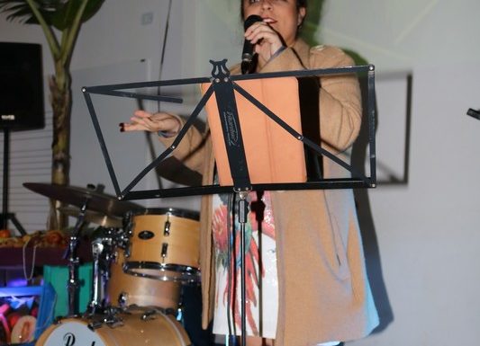 Quase 100 pessoas prestigiaram o Tributo a Carmen Miranda em Itapoa 05