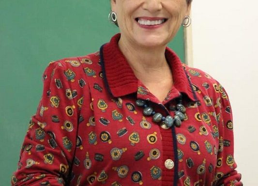 Escritora Gloria Kirinus traz para Itapoa importante reflexao sobre poesia e Educacao 06