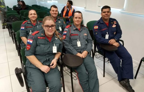 Bombeiros de Itapoa participam de instrucao de manejo de animais silvestres no Porto Itapoa 5