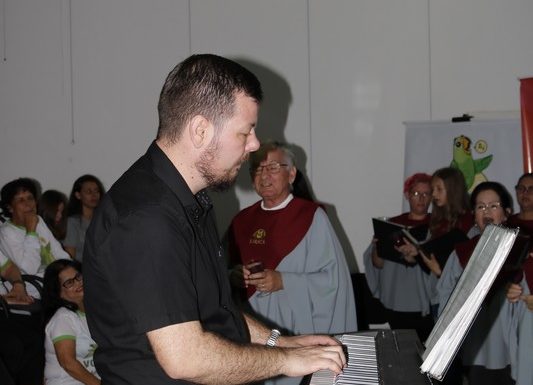 Coral da Lirica de Joinville e Vozes da Babitonga encantam o publico em Itapoa 05